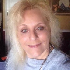 Meet your Posher, Connie